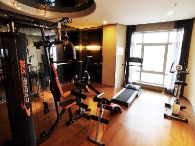 Da Zhong Hotel Indoor Stadium Xuhui Шанхай Экстерьер фото