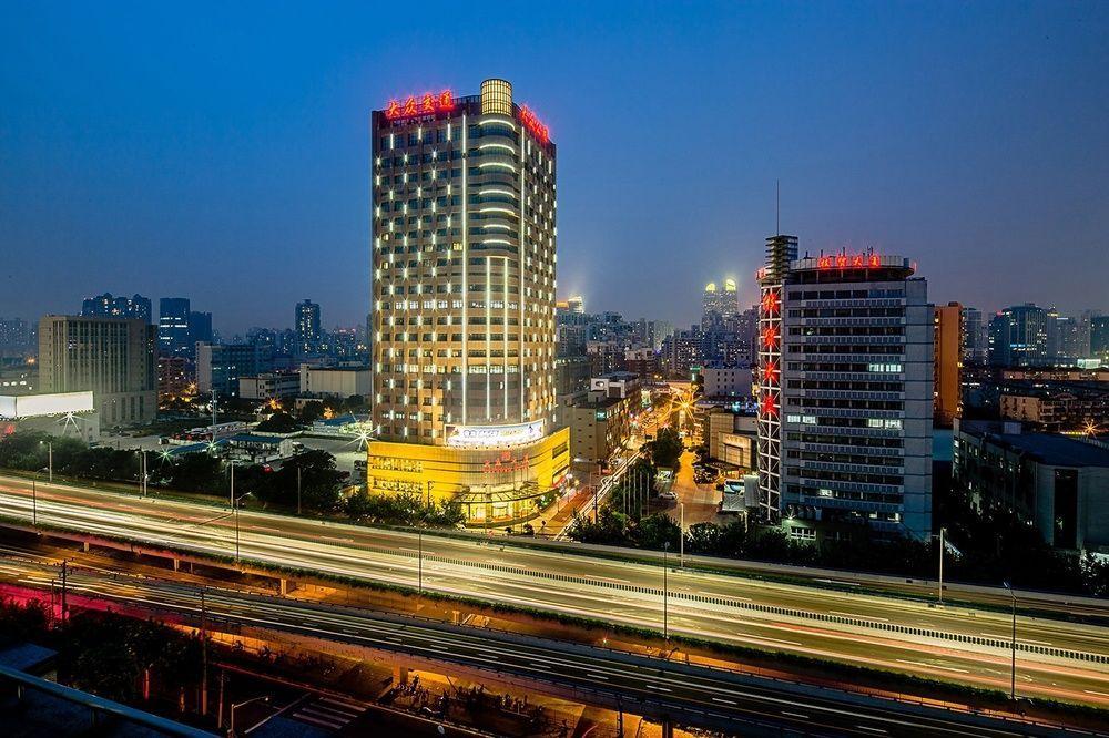 Da Zhong Hotel Indoor Stadium Xuhui Шанхай Экстерьер фото