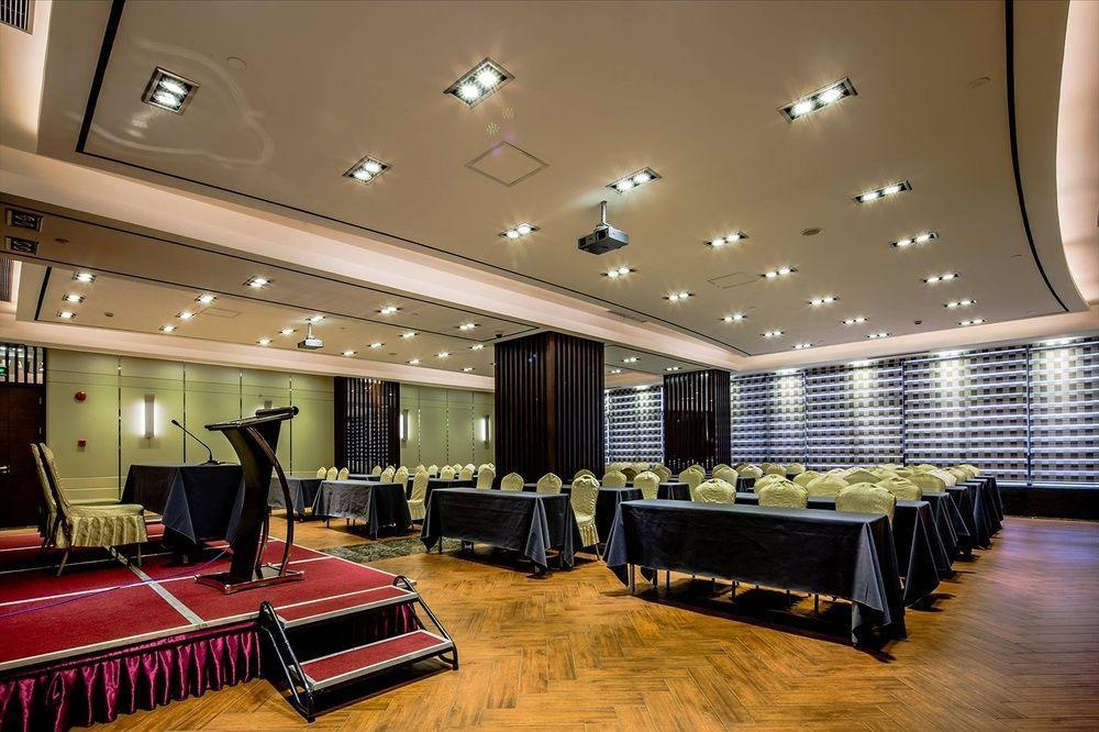 Da Zhong Hotel Indoor Stadium Xuhui Шанхай Экстерьер фото