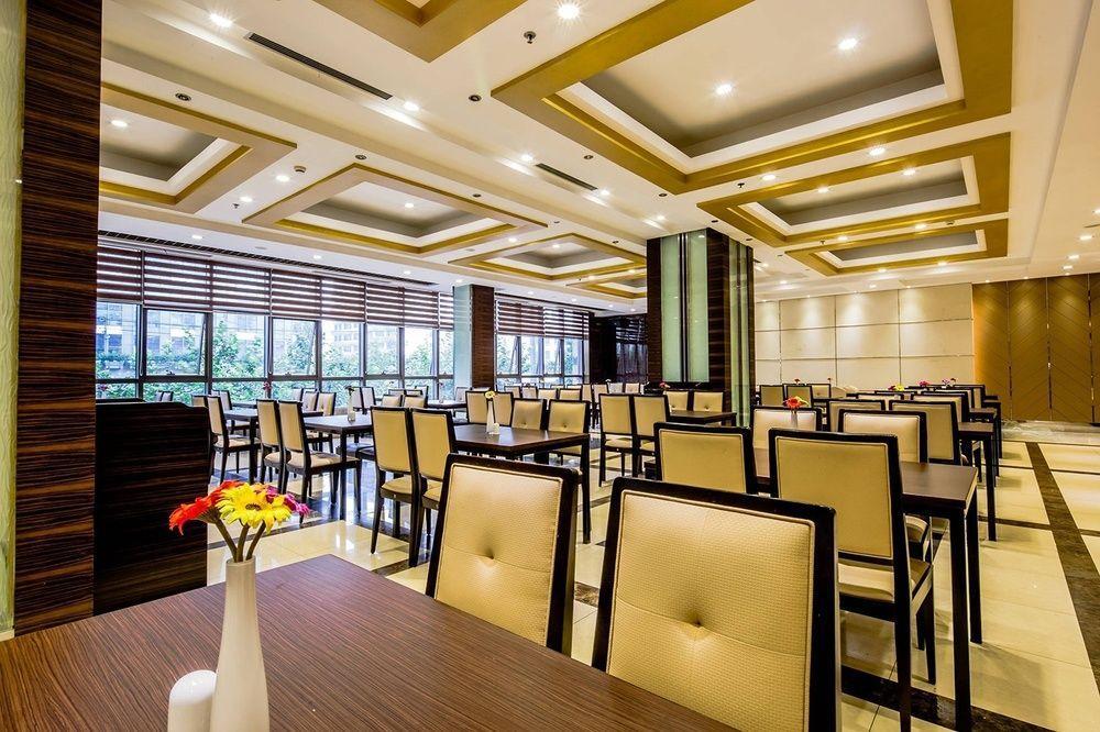Da Zhong Hotel Indoor Stadium Xuhui Шанхай Экстерьер фото