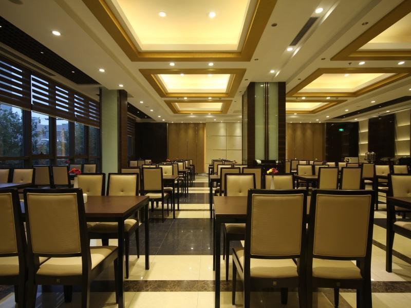 Da Zhong Hotel Indoor Stadium Xuhui Шанхай Экстерьер фото